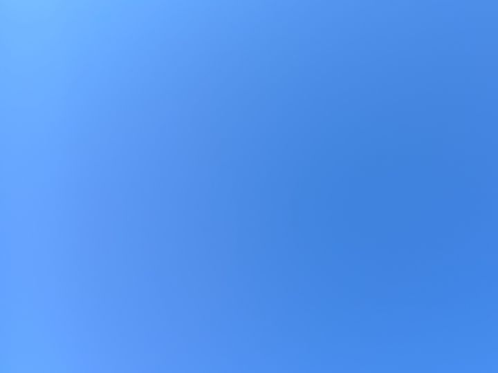 雲一つない空
